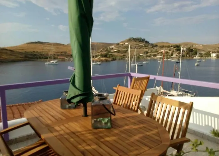 Apartamento Vourkari House