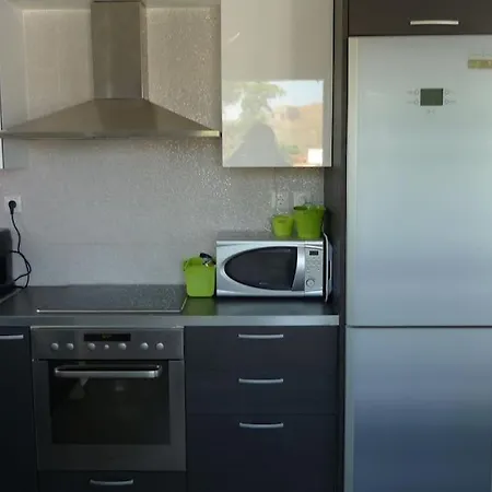 Vourkari House *